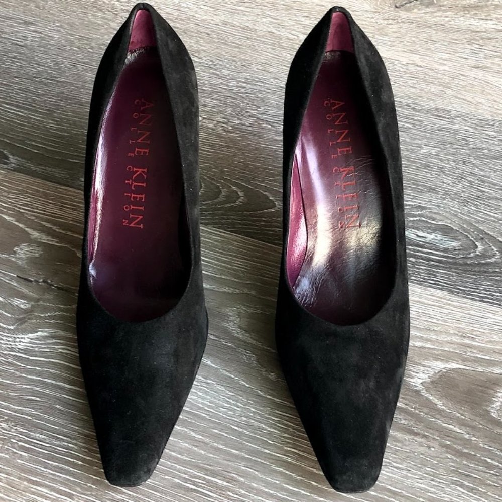 Anne Klein - Black Suede Pumps - Size 7.5 - NEW